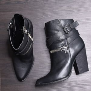 ✨Who’s BaD Zipper Ankle Booties✨